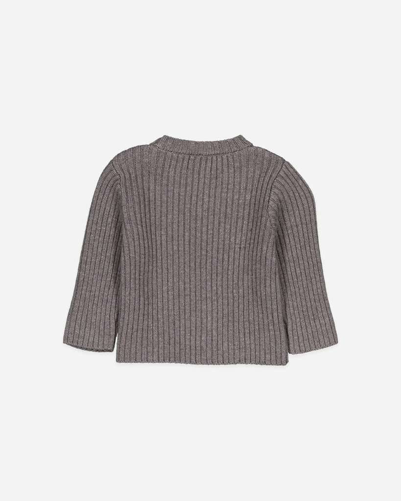 Vue de dos du pull pour bébé à col rond brume taupe de la marque Bobine Paris.